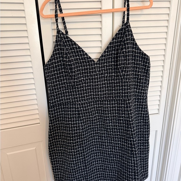 Abercrombie & Fitch Dresses & Skirts - Abercrombie & Fitch Black and White Tweed Dress